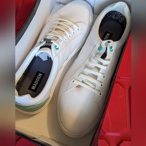 Madden "Deniel" Sneakers in Olive, Men's Size 10.5